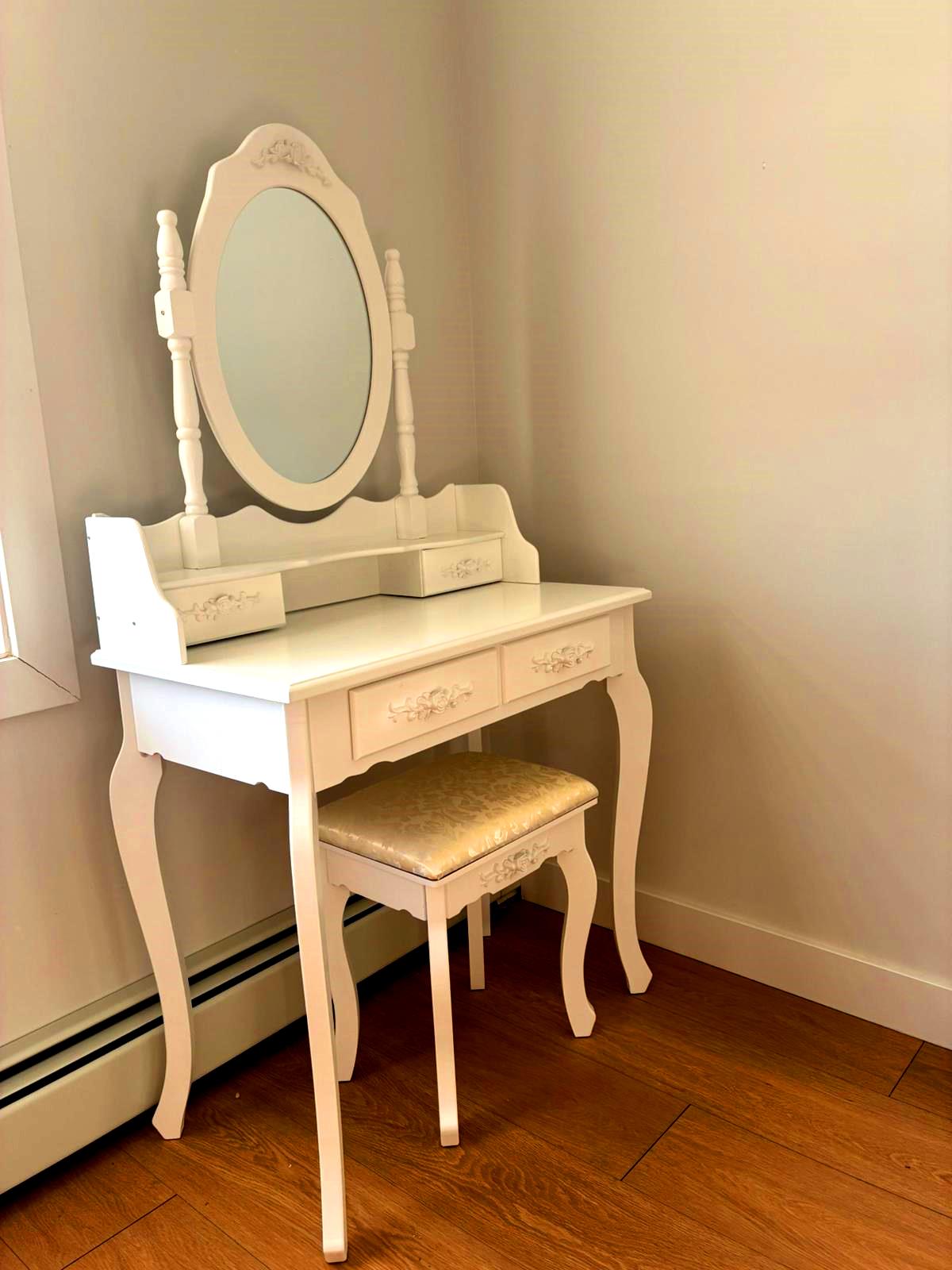 Bedside table